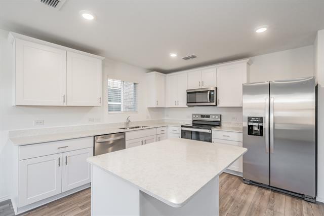 Foto del edificio - 847 Lake Fletcher Rd