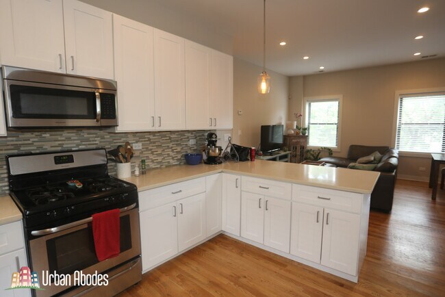 Foto del edificio - 3609 N Lakewood Ave