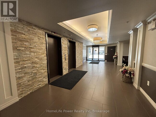 Photo du bâtiment - 776 Laurelwood Dr