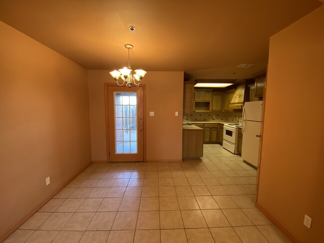 Foto del edificio - 1306 W Fig Ave