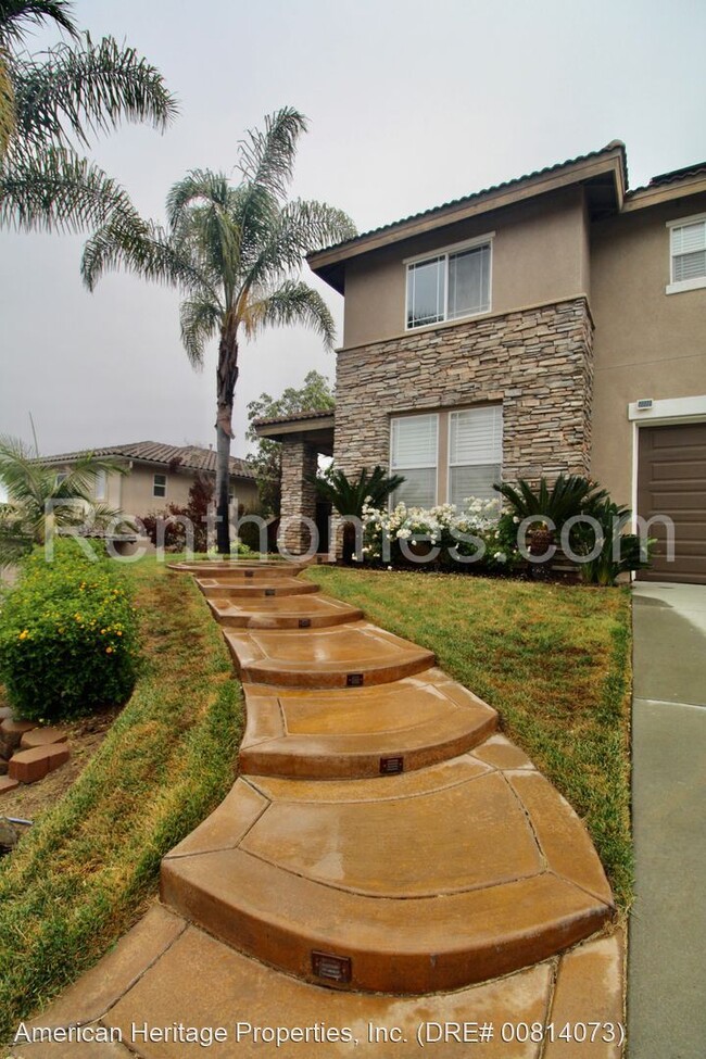 Building Photo - 4 br, 3 bath House - 685 Saddleback Way