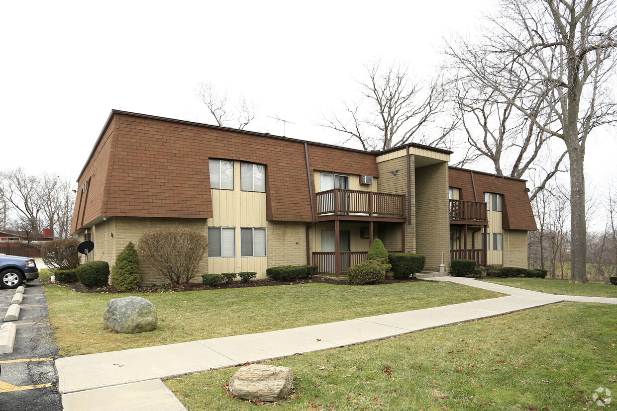 Primary Photo - Baron Arms Apartments