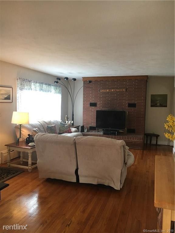 Building Photo - 3 br, 2 bath House - 343 West Road
