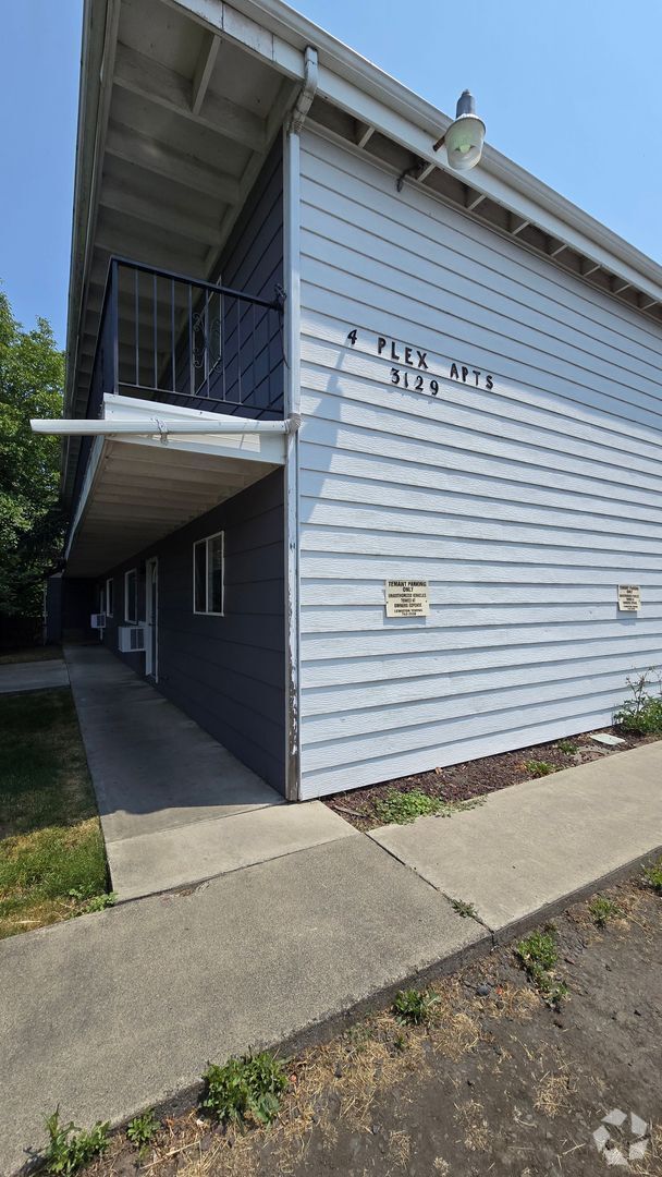 Building Photo - 3129 5th St
