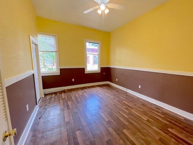 Foto del edificio - 2 BED | 1 BATH | DOWNTOWN