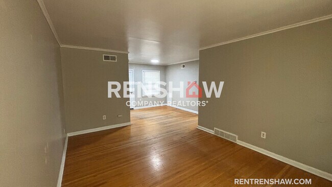 Building Photo - 4667 Violet Ave