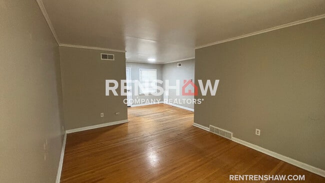 Foto del edificio - 4667 Violet Ave