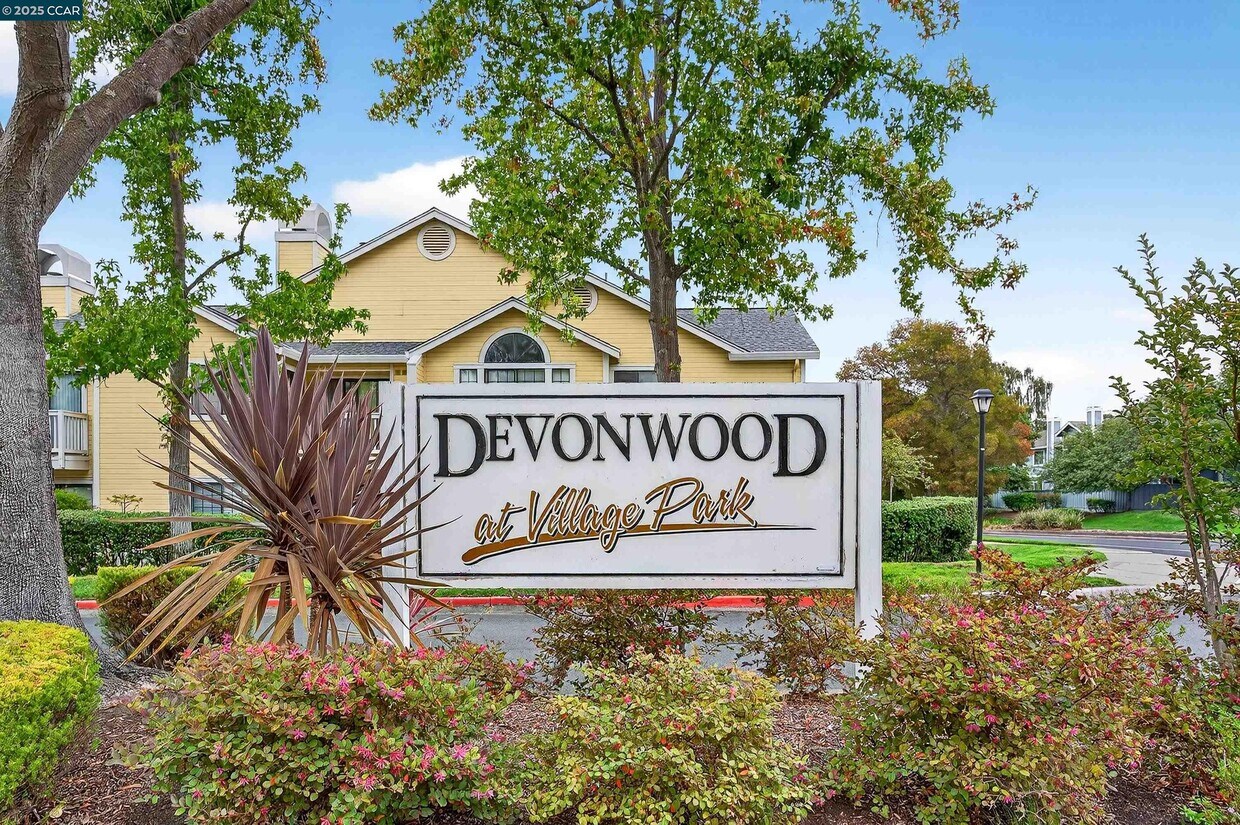 Foto principal - 1202 Devonwood