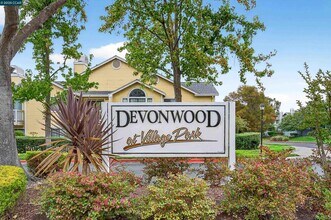 Building Photo - 1202 Devonwood