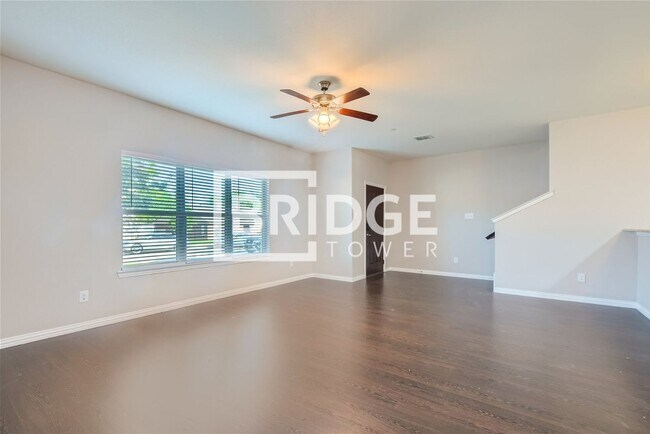 Foto del edificio - 1428 Lake Crest Ln