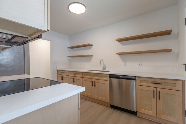 Photo - Crowne Pointe Apartment Homes