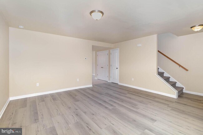 Building Photo - 2098 Market St Ext