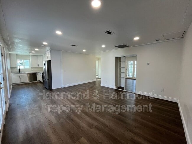 Building Photo - 24101 Victory Blvd