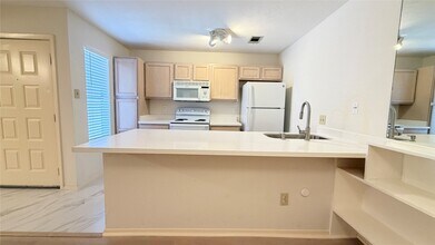 Building Photo - 10555 Turtlewood Ct