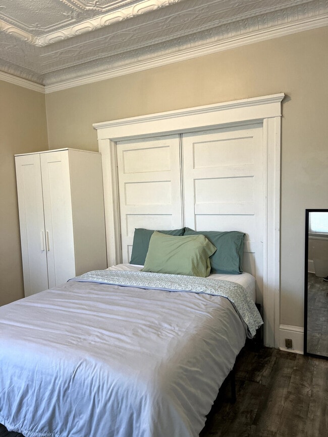 Building Photo - 107 S Grant St