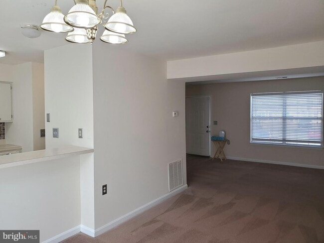 Building Photo - 406 Trefoil Pl