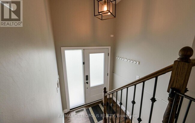 Building Photo - 2699 Sherhill Dr