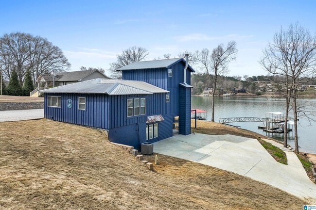 Building Photo - 346 Bridgeview Rd