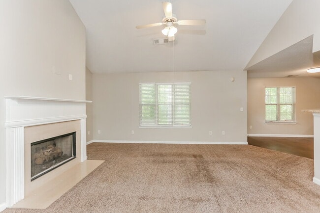 Foto del edificio - 3234 Grove Trail