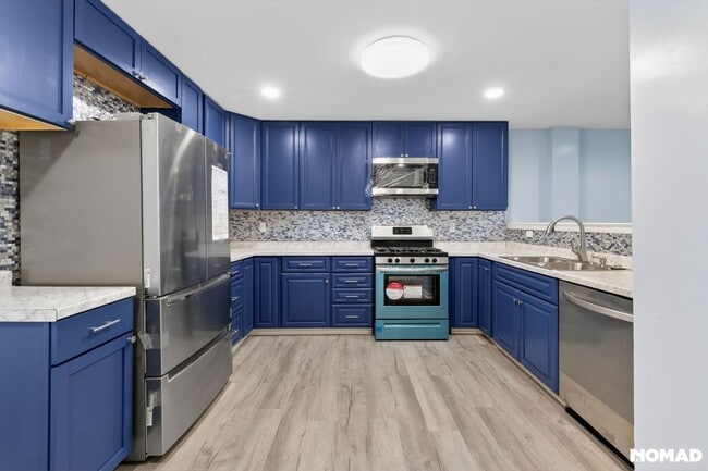 Building Photo - 243 Northdown Dr