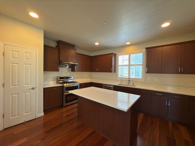 Building Photo - Fremont- Nice Floor Plan, NEWLY BUILT, 4 B...