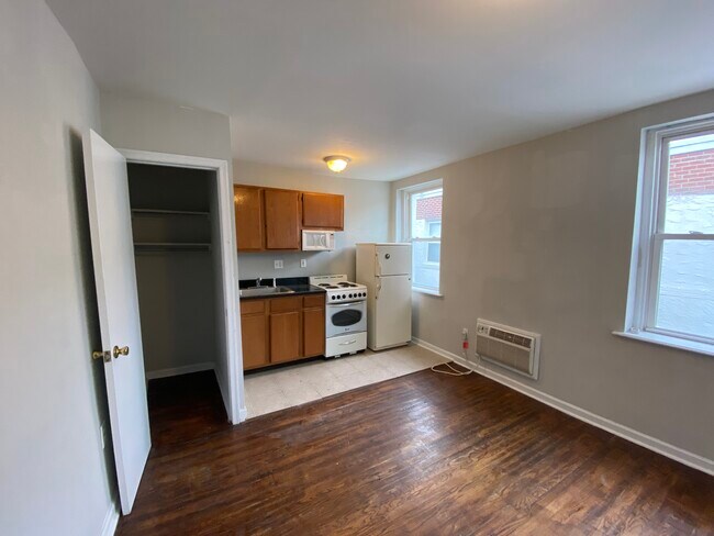 Foto del edificio - 3410 Spring Garden St