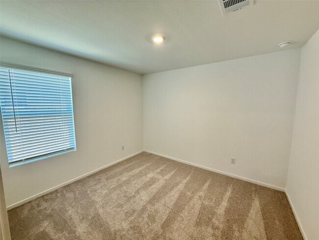 Foto del edificio - 31506 Pianella Ln