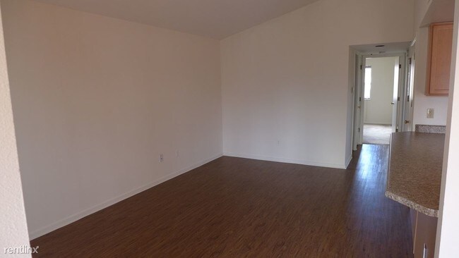 Building Photo - 2142 Canyon Blvd