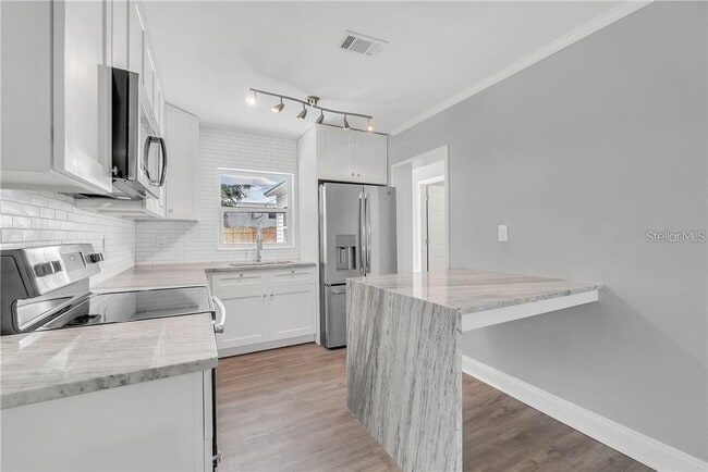 Foto del edificio - 1610 Tulane St