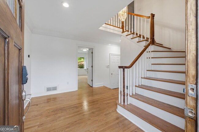 Building Photo - 1809 Shelburne Ridge