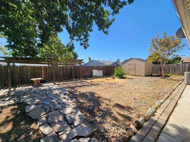 Building Photo - 7263 Hayward Dr