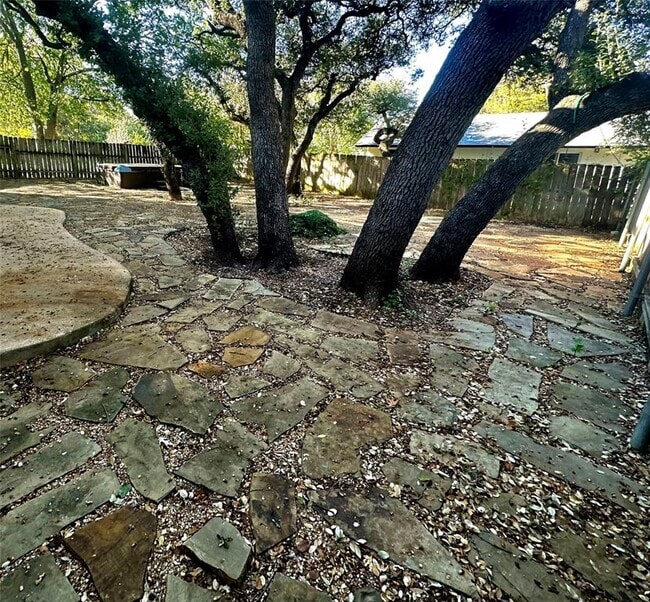 Building Photo - 10104 Missel Thrush Dr