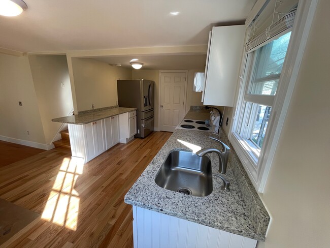Building Photo - 34 Callender Ave