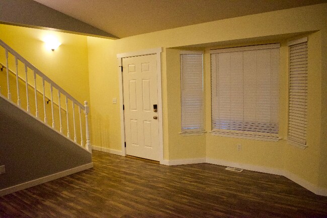 Foto del edificio - 2124 256th St NW