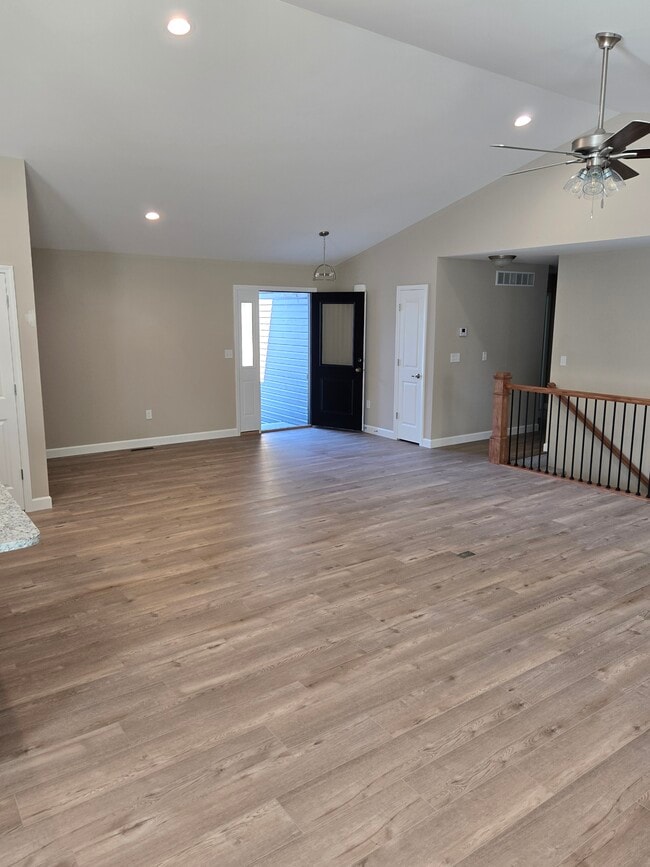 Building Photo - 2641 Cherry Farms Dr