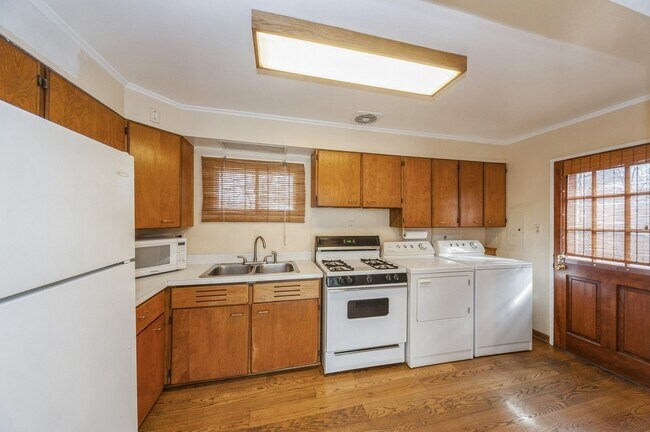 Foto del edificio - 2121 Washington St
