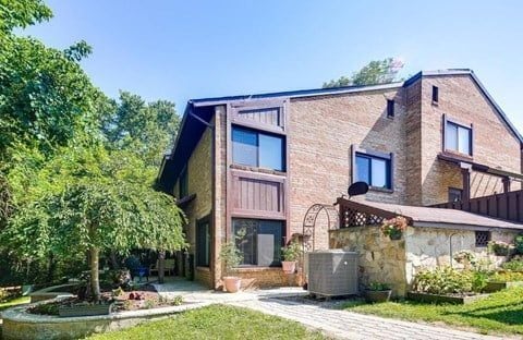 Building Photo - 5716 Thunder Hill Rd