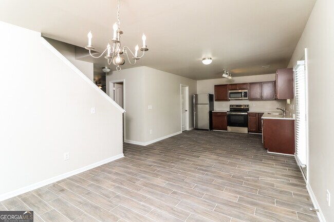 Foto del edificio - 404 Scenic View Ct