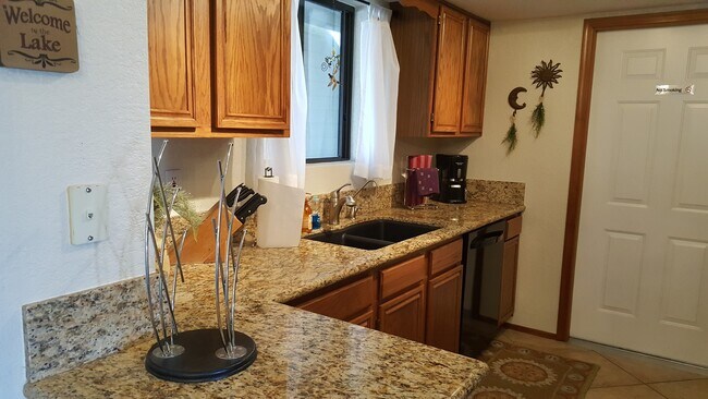 Foto del edificio - Short Term Furnished Rental