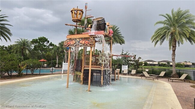 Foto del edificio - 6001 Anise Dr