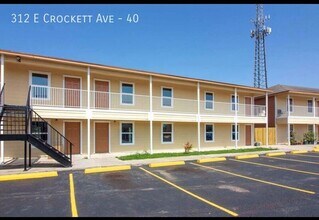 Building Photo - 312 E Crockett Ave
