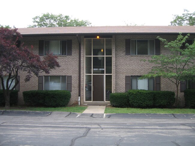 Building - 4062 Sanlin Dr