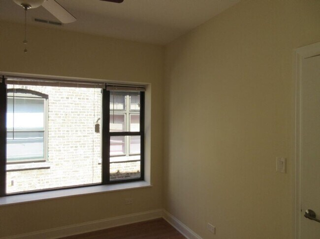 Foto del edificio - 7603 N Sheridan Rd