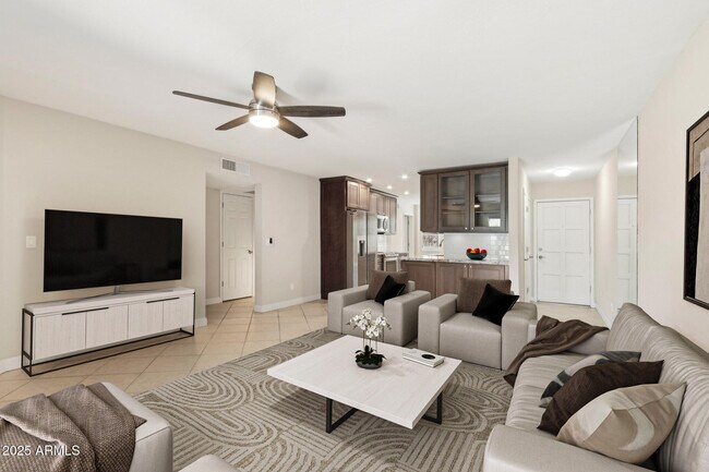 Foto del edificio - 5998 N 78th St