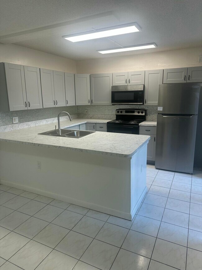 Foto del edificio - 5834 58th Way