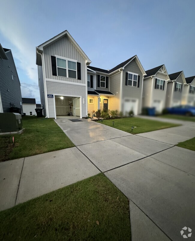 Building Photo - 6859 Tarik Ln