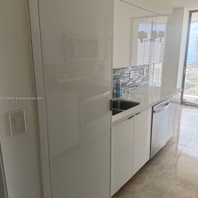 Foto del edificio - 19355 Turnberry Way