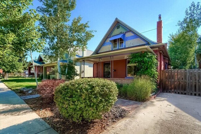 Building Photo - 4044 Shoshone St