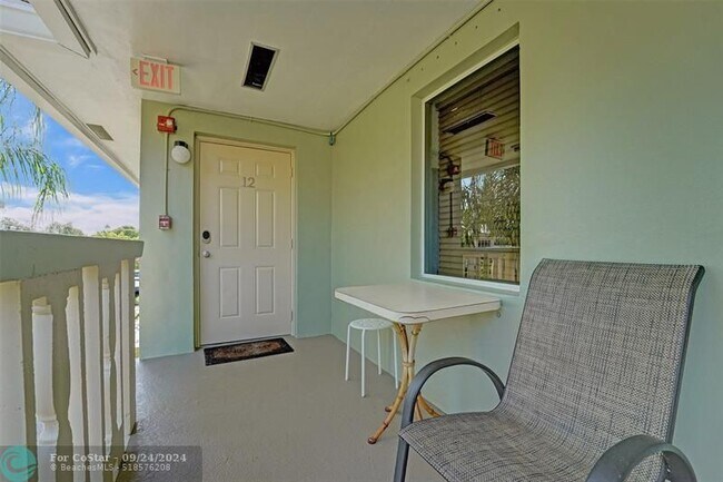 Building Photo - 1423 Holly Heights Dr