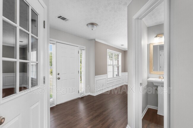 Foto del edificio - 1616 Amhearst Oaks Ct